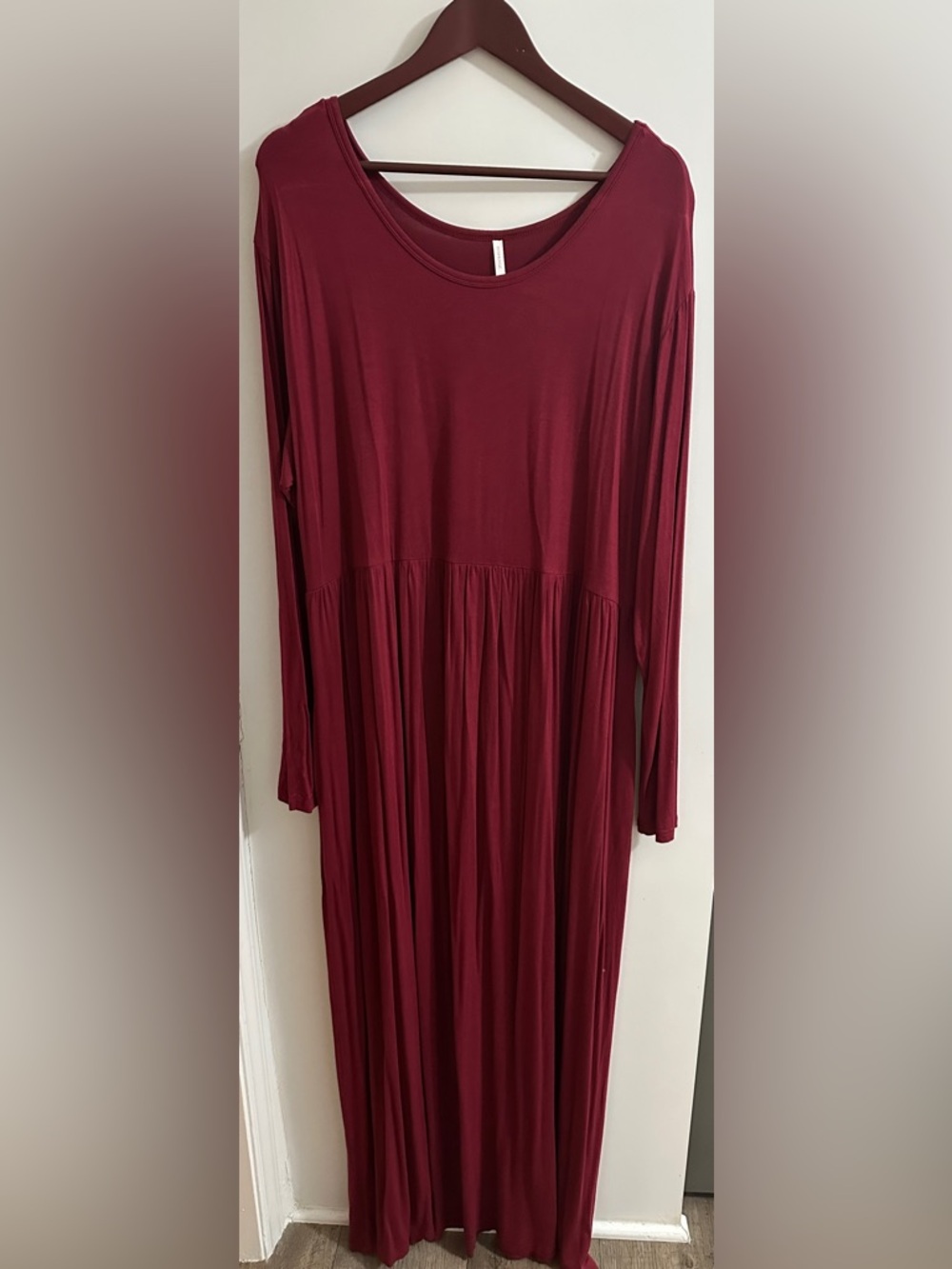Women's Maxi Dress in Burgundy - Long Sleeve Casual Fit